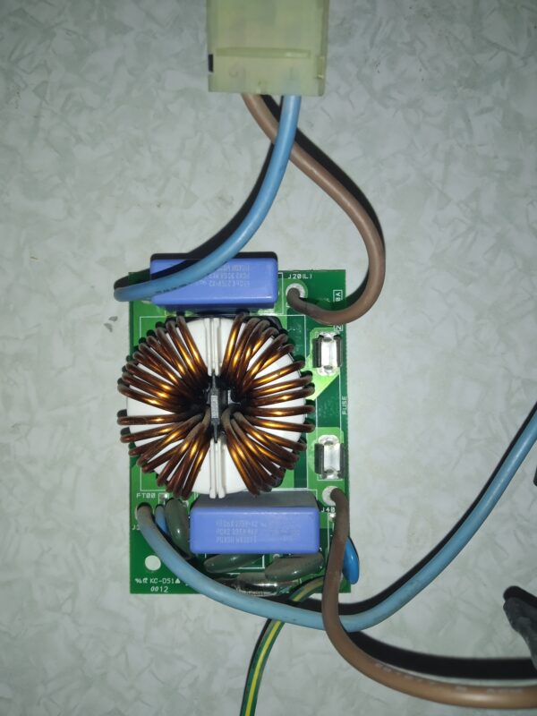 Placa electrónica Aire Acondicionado 2MA3Z601006