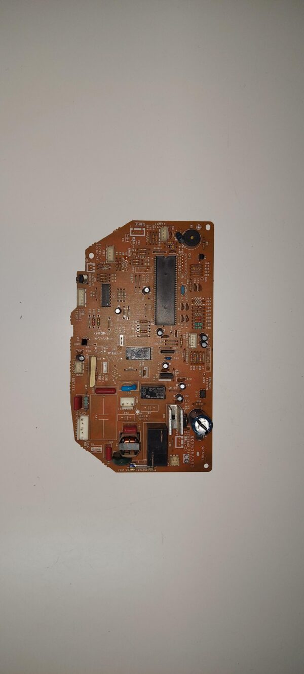 Placa electrónica Aire Acondicionado RKR505A360
