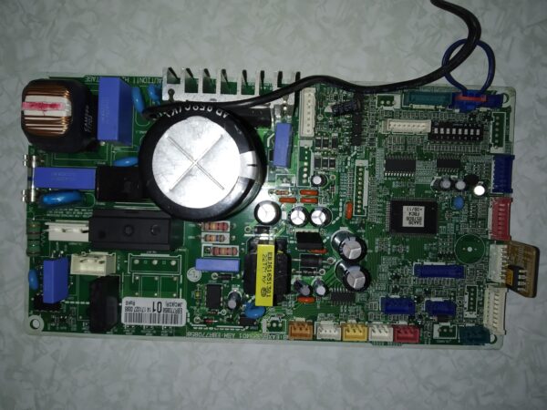 Placa electrónica Aire Acondicionado EBR770858