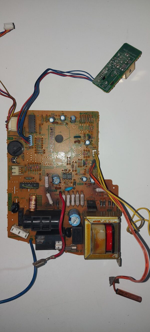 Placa electrónica Aire Acondicionado 95YX095E
