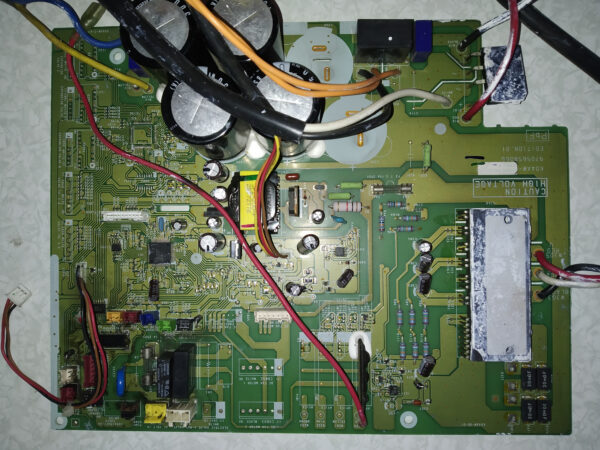 Placa electrónica Aire Acondicionado K04AW-050AHUE-C1