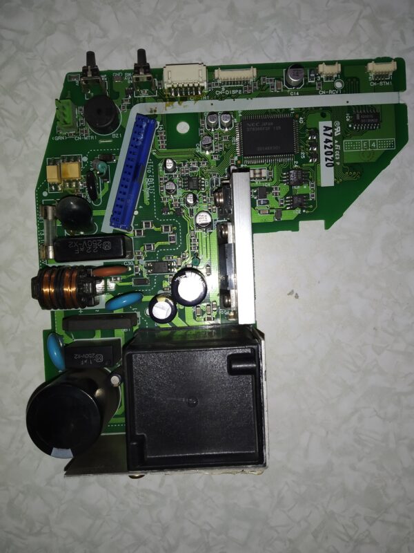 Placa electrónica Aire Acondicionado A742010
