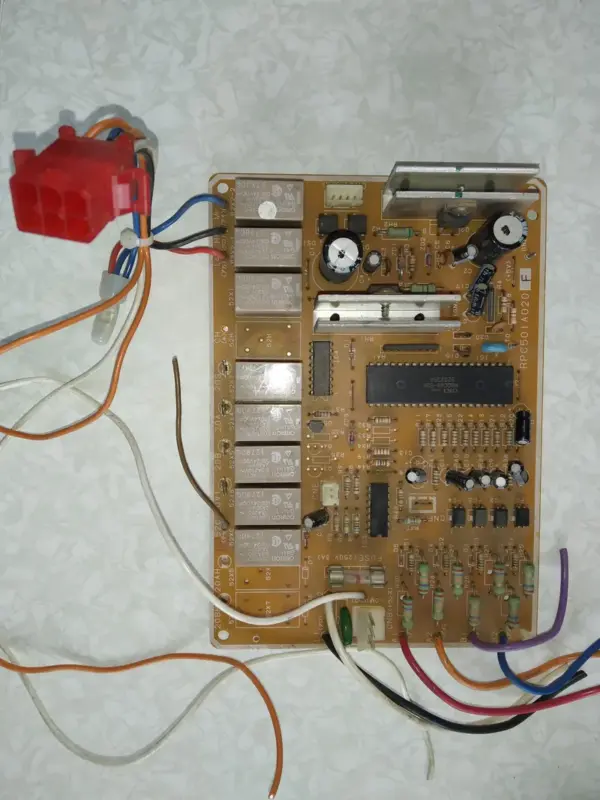 Placa Electrónica de Aire Acondicionado Placas por código RPC501A020
