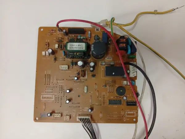 Placa Electrónica de Aire Acondicionado Placas por código RKV505A001