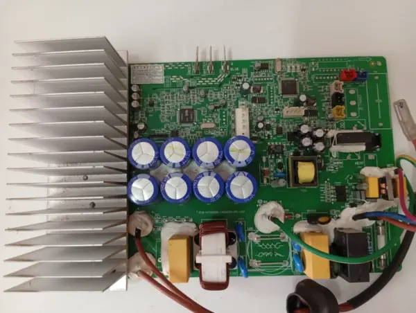 Placa Electrónica de Aire Acondicionado ISENSE PCB-HTSD008-140602A-PC-V07