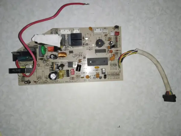 Placa Electrónica de Aire Acondicionado DAITSU ASD12T