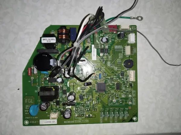 Placa Electrónica de Aire Acondicionado Placas por código K06AT-C-A(02)