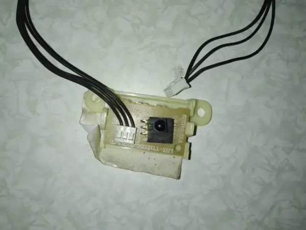 Placa Electrónica de Aire Acondicionado Placas por código LHX-YTHS35G/ZYP(3/3)