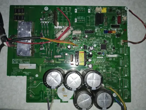 Placa Electrónica de Aire Acondicionado FUJITSU K08BH-0804HUE-C1/9708016023