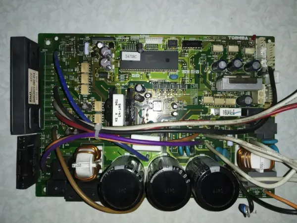 Placa Electrónica de Aire Acondicionado TOSHIBA MCC-813-08