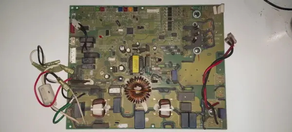 Placa Electrónica de Aire Acondicionado FUJITSU 9705343016FGL