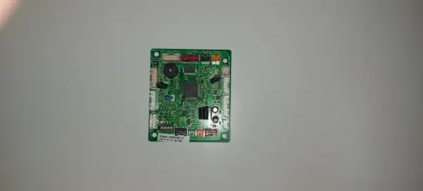 Placa Electrónica de Aire Acondicionado FUJITSU K06AK-120WHSE-C1 / ARYG45LMLA