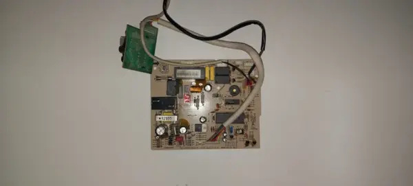 Placa Electrónica de Aire Acondicionado TADIRAN CE-KFR32GW/Y-C(S) / MTAD7G-12H