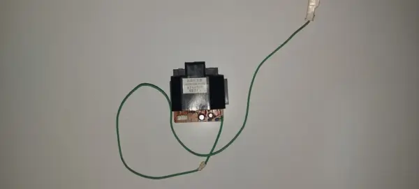 Placa Electrónica de Aire Acondicionado PANASONIC A744704 6D21 / CS_E15GKEW