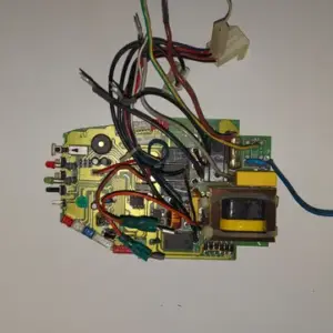 Placa Electrónica de Aire Acondicionado ELECTRA 502151 NWNG-14 / WNG12P410 LCD