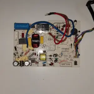 Placa Electrónica de Aire Acondicionado HISENSE 15500982.B 20130727 / AS.12UR45DC