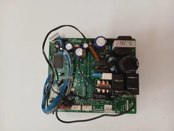 Placa Electrónica de Aire Acondicionado TOSHIBA RAS-10SKH-E/MCC-713-05