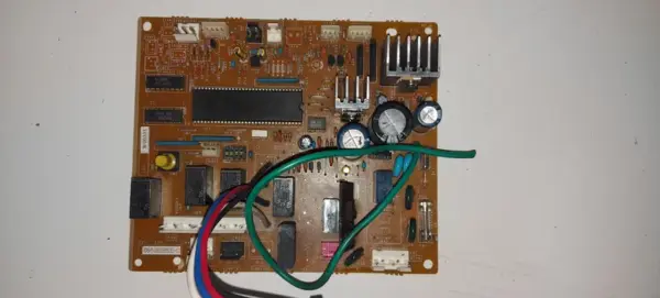 Placa Electrónica de Aire Acondicionado Placas por código 0950DHSE-C