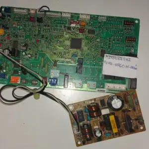 Placa Electrónica de Aire Acondicionado MITSUBISHI PEAD-RP60-71-100GA / RG00N579B