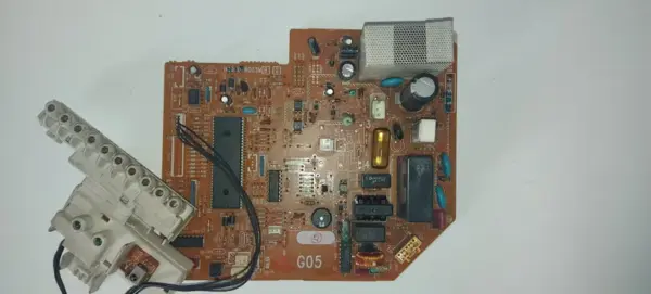 Placa Electrónica de Aire Acondicionado MITSUBISHI SE76A728G05 / DE00N242B