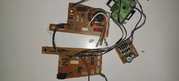 Placa Electrónica de Aire Acondicionado DAIKIN FTEY18BV1 / EX403
