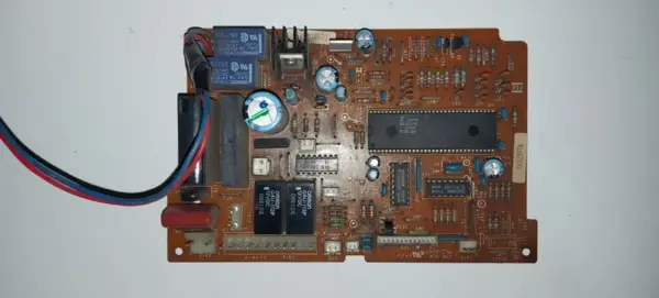 Placa Electrónica de Aire Acondicionado FUJITSU ASY12RK-W / EZ-003HSE-C