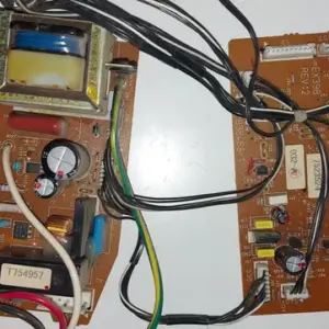Placa Electrónica de Aire Acondicionado DAIKIN FTY35FV1C EX698 REV:2 / 2PB38468-1