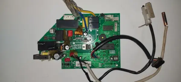 Placa Electrónica de Aire Acondicionado Placas por código CE-KFR26GW/Y-E1