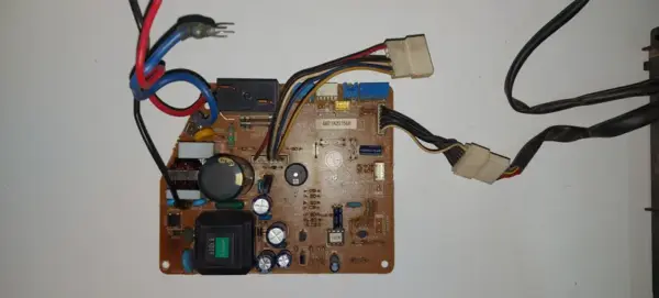 Placa Electrónica de Aire Acondicionado LG 6871A20156B AS-W1865DH0 / 6870A90255B
