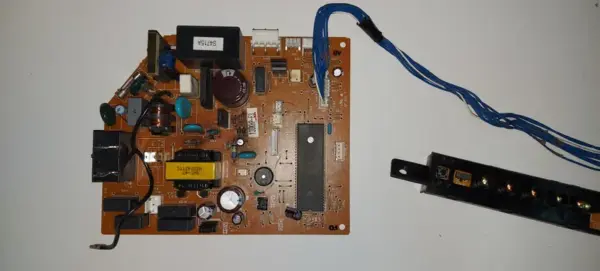 Placa Electrónica de Aire Acondicionado Placas por código MCC-862-03 / 13UKHP-E3