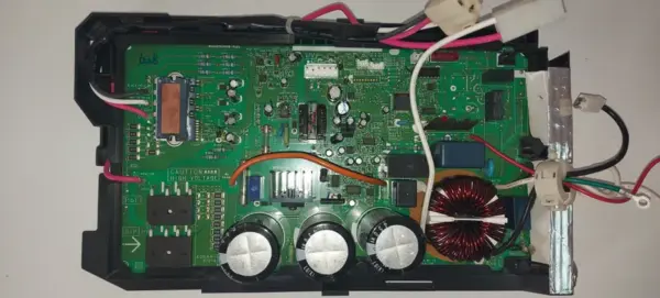 Placa Electrónica de Aire Acondicionado FUJITSU ARYG24LMLA K06AX-C-A(02) / 9707423013