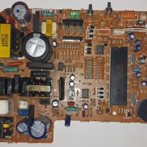 Placa Electrónica de Aire Acondicionado PANASONIC A74804 / CS-A12KE
