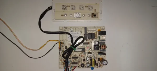 Placa electrónica Aire Acondicionado GENERAL A0G36RBAL G021118 / GRJ701-A2(V1.2)