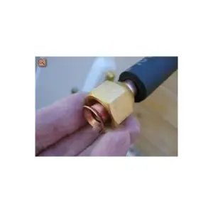 1 metro tubería cobre aislado 1/2" abocardado y con tuercas de conexión