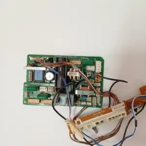 Placa electrónica Aire Acondicionado TOSHIBA MCC-562A-02/MCC-562B-02