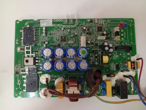 Placa Electrónica de Aire Acondicionado HISENSE PCB-HTSD008-140602A-PC-V09