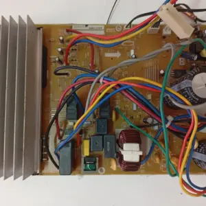 Placa Electrónica de Aire Acondicionado PANASONIC A745159/A712757