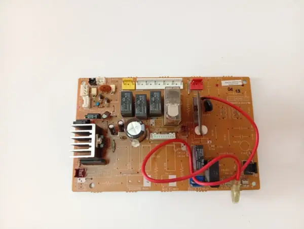 Placa Electrónica de Aire Acondicionado FUJITSU GENERAL K04CW-0400HSE-P0/WC060720R
