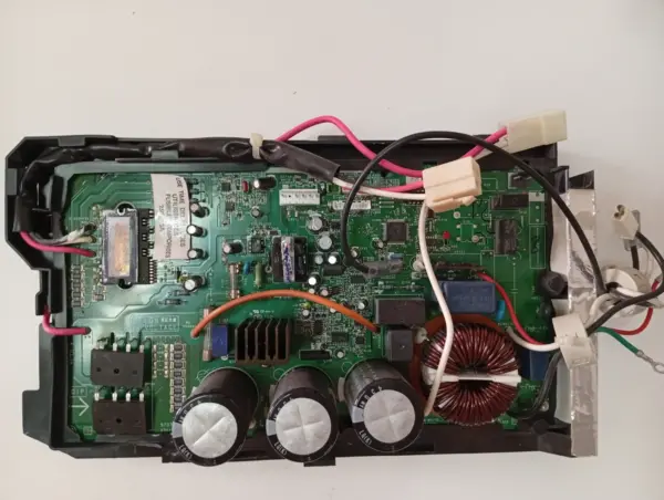 Placa Electrónica de Aire Acondicionado FUJITSU GENERAL 9707423020/K06AX-02-01