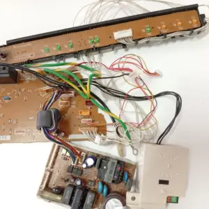 Placa Electrónica de Aire Acondicionado FIRSTLINE FAC12407CH-1/A742876/ETXMJ337E1C