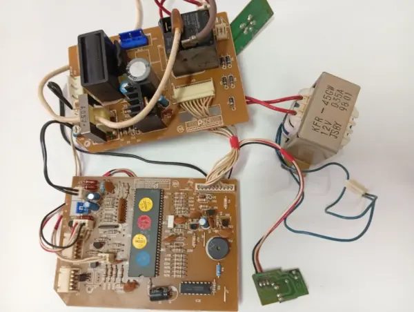 Placa Electrónica de Aire Acondicionado HAIER HSU16C03