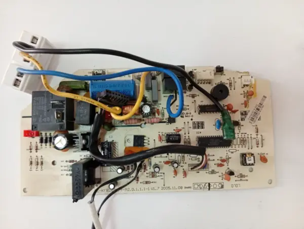 Placa Electrónica de Aire Acondicionado Placas por código CE-KFR26GW/Y-M2