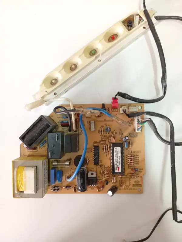 Placa Electrónica de Aire Acondicionado Placas por código CQC03001003024/2002CAP0426CQC