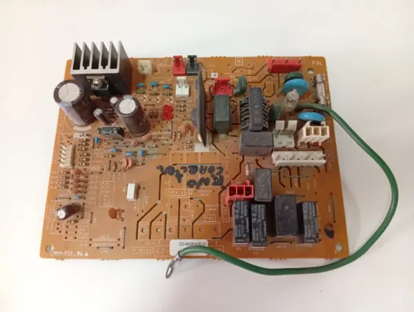 Placa Electrónica de Aire Acondicionado FUJITSU GENERAL CMKM-P3X/EZ-0028HUE-C