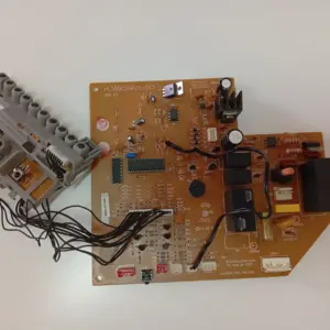 Placa Electrónica de Aire Acondicionado MITSUBISHI ELECTRIC HL35GCXAKZ1-013