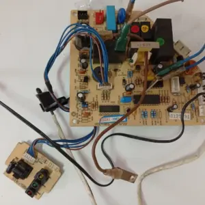 Placa Electrónica de Aire Acondicionado SHINCO SASHI12A3(KFR-35G)/CQC03001003333/C50243-YH03