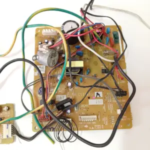 Placa Electrónica de Aire Acondicionado MITSUBISHI ELECTRIC RLC505A001A