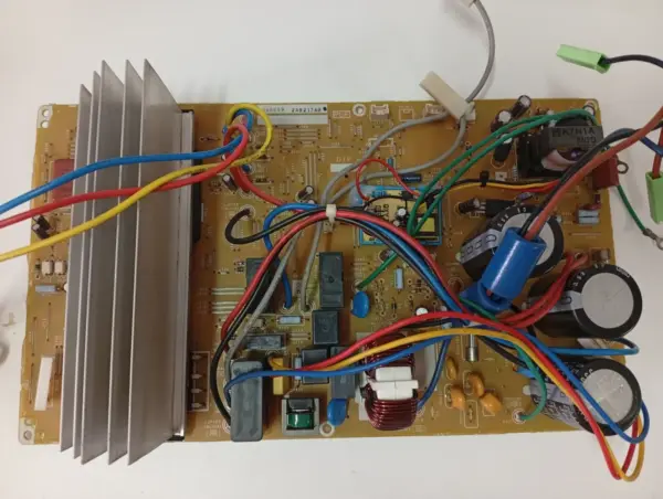 Placa Electrónica de Aire Acondicionado PANASONIC A745659/2A9217AB