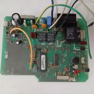 Placa Electrónica de Aire Acondicionado FIRSTLINE FAC18410CH-1/RZA-4-5174-235-XX-0