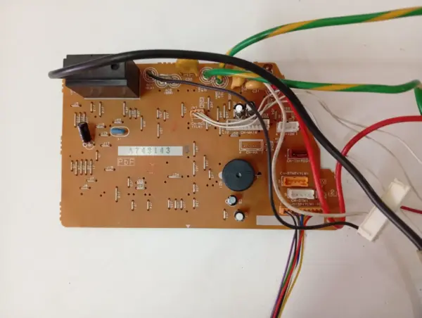 Placa Electrónica de Aire Acondicionado Placas por código A743143/4221T4A